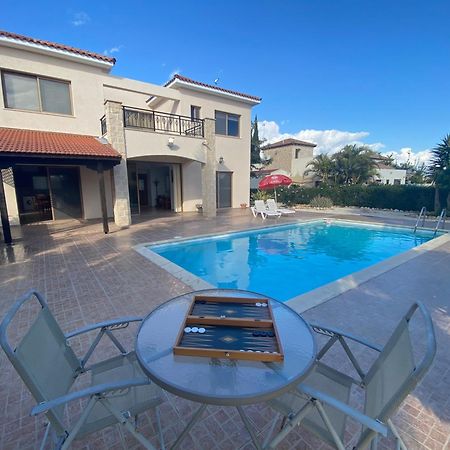 פיסורי Villa Ariadni מראה חיצוני תמונה